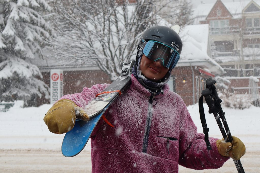 PHOTOS: Snowstorm summons riders to Aspen, coats streets - Vimarsana News