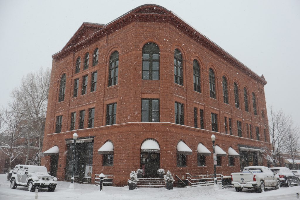 Offseason lunch service hours could change for Aspen Public House - Vimarsana News