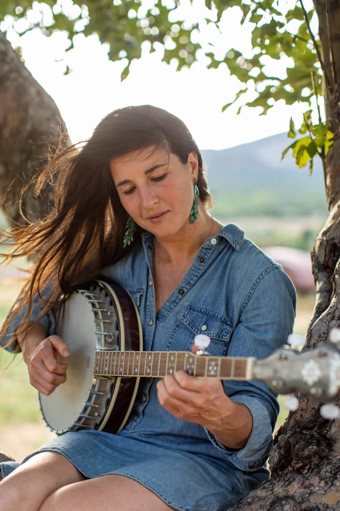 Natalie Spears' debut solo album celebrates beauty of Roaring Fork Valley - Vimarsana News