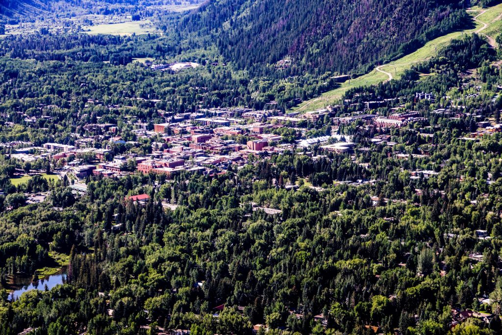 Aspen event addresses new Climate Superfund legislation