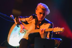 Kaki King performs three times in Aspen 