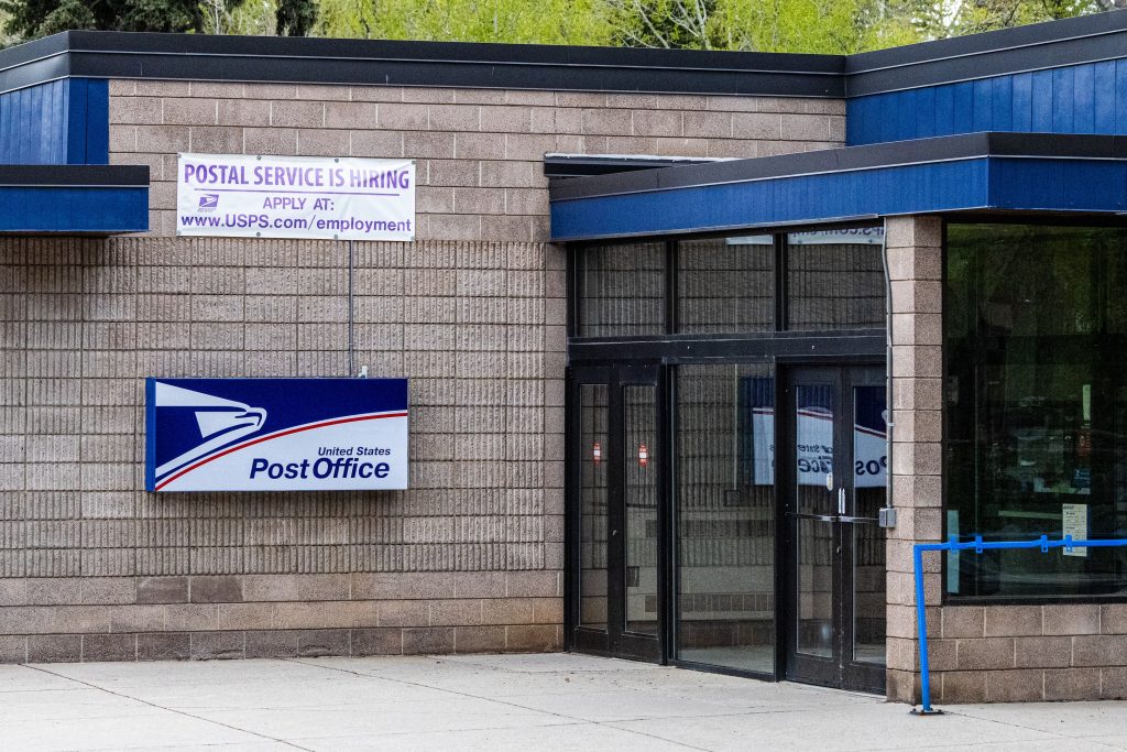 Colorado lawmakers propose redeveloping U.S. Postal Service facilities in mountain towns, including to add workforce housing