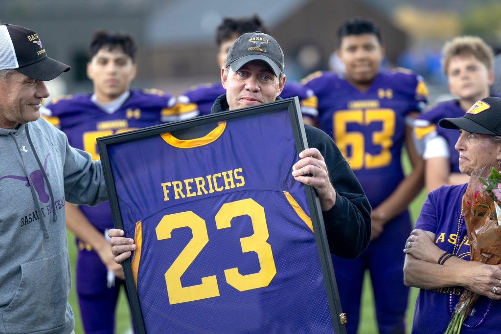 Football: Basalt honors Frerichs ahead of homecoming victory; Aspen wins third straight