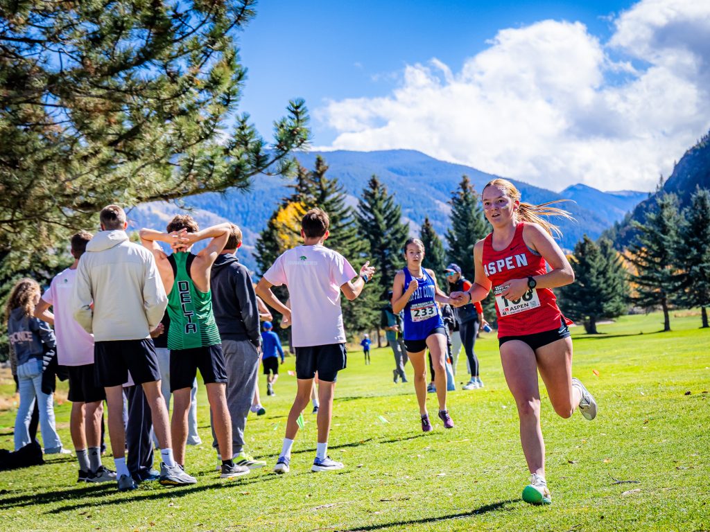 PHOTOS: Aspen girls win regional cross-country race at Aspen Golf Club