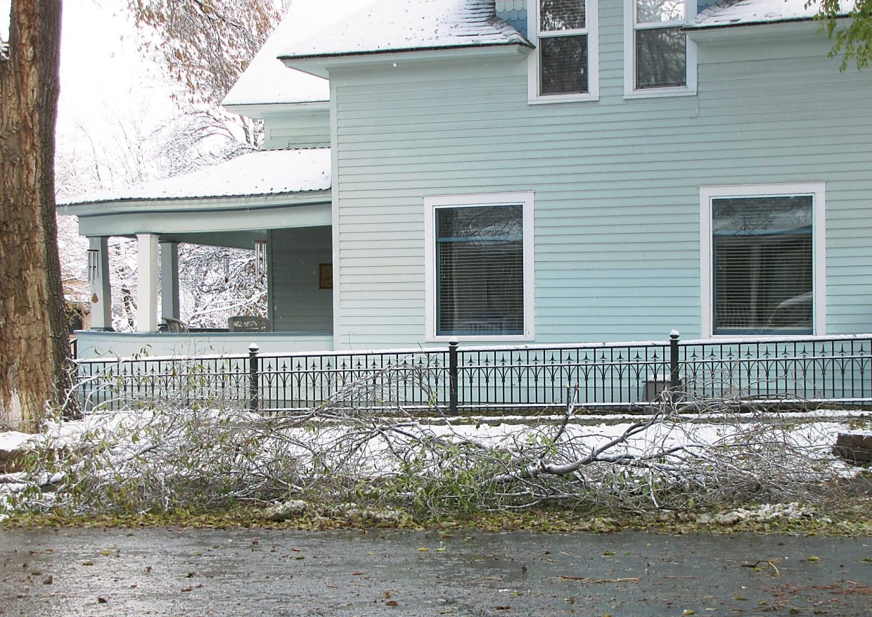 South Glenwood endures power outage