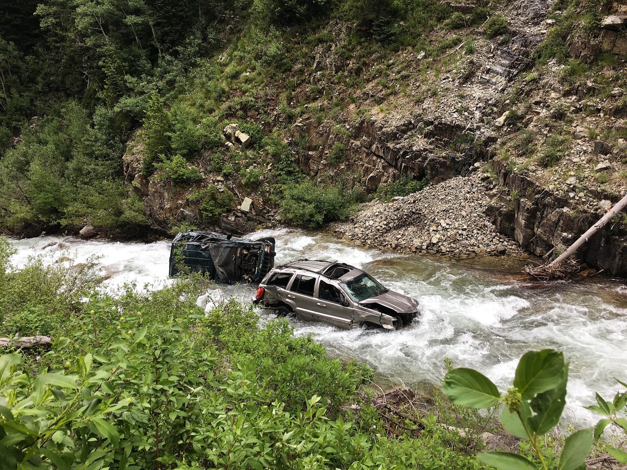 Progress reported in removing two Jeeps from upper Crystal River ...