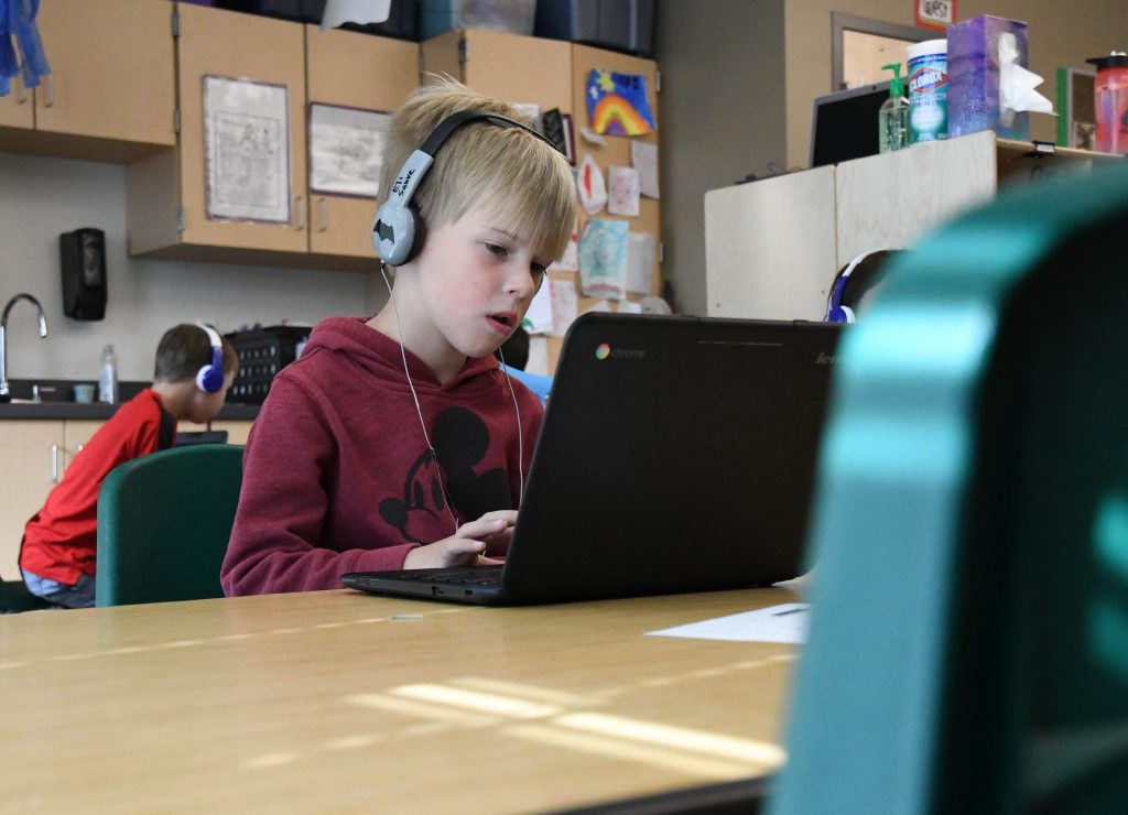 Glenwood Two Rivers charter school application put on slower track to