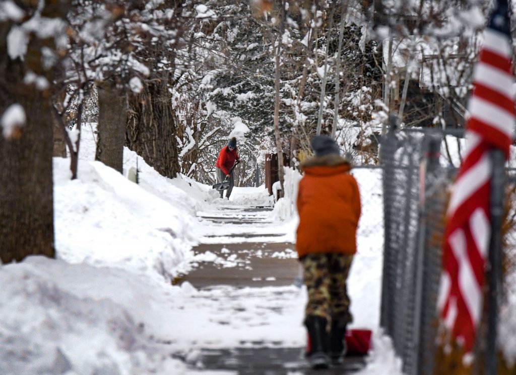 Glenwood Springs hit with 89 inches in 24 hours, weather service says