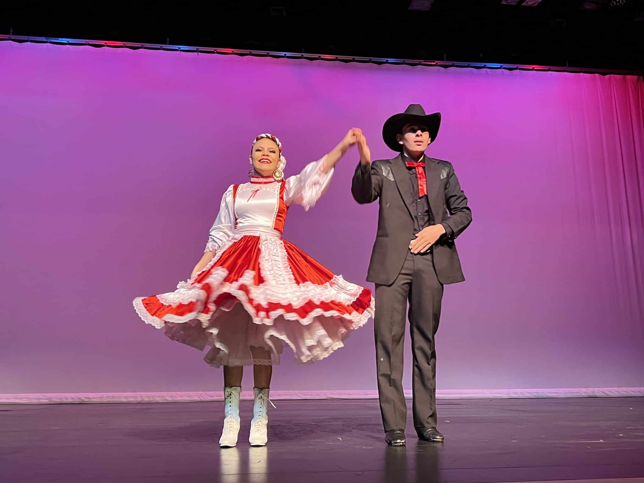 a-e-roundup-a-kids-play-about-greek-mythology-and-an-18-and-up-drag