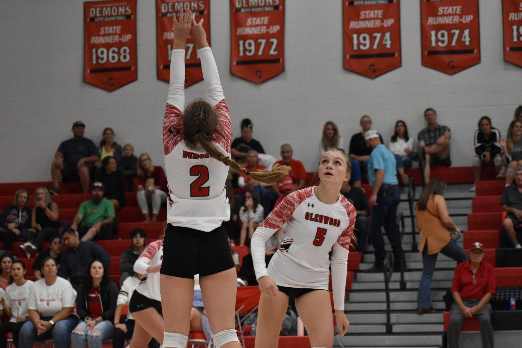 Glenwood volleyball splits pair at Demons Invite