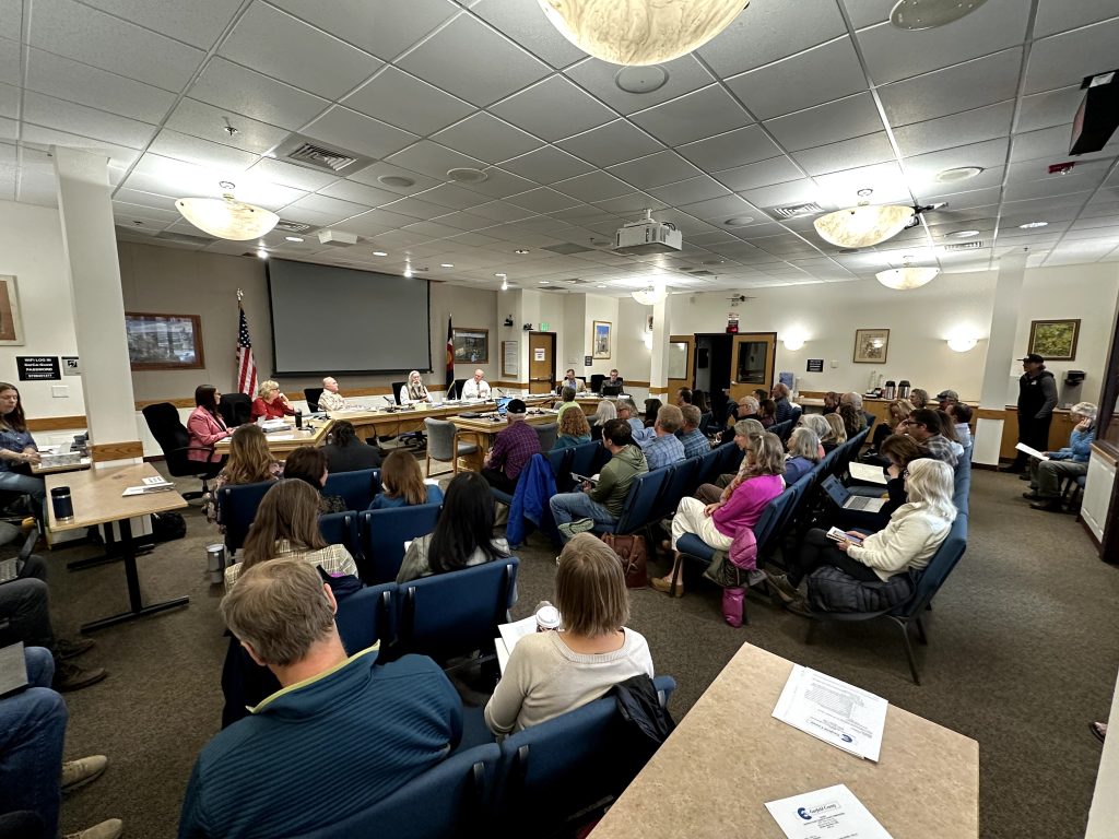 Will the Garfield County sheriff arrest you for carrying graphic novels in public? No, not really - Vimarsana News