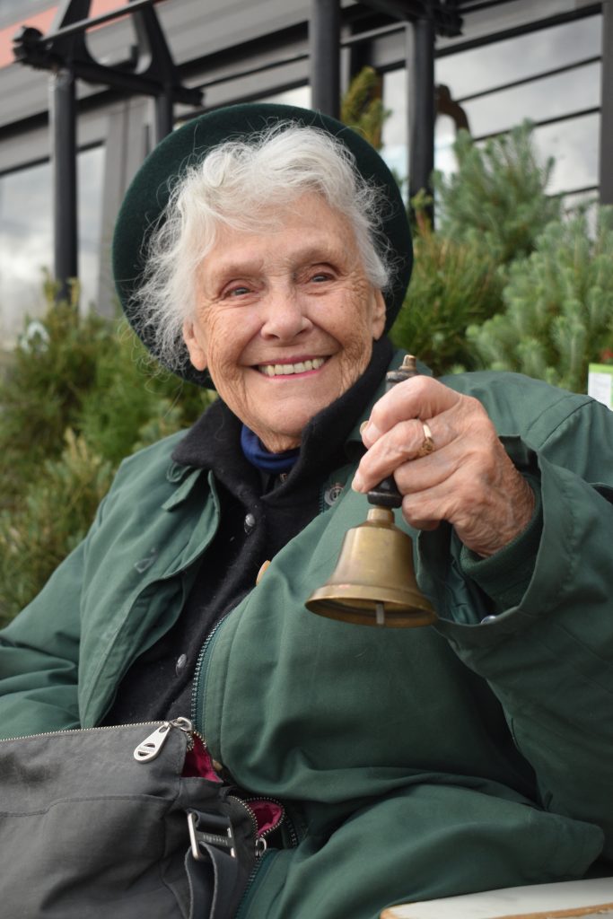 Still lending a helping hand: Midvalley woman continues to ring holiday bell for Salvation Army at 95 - Vimarsana News