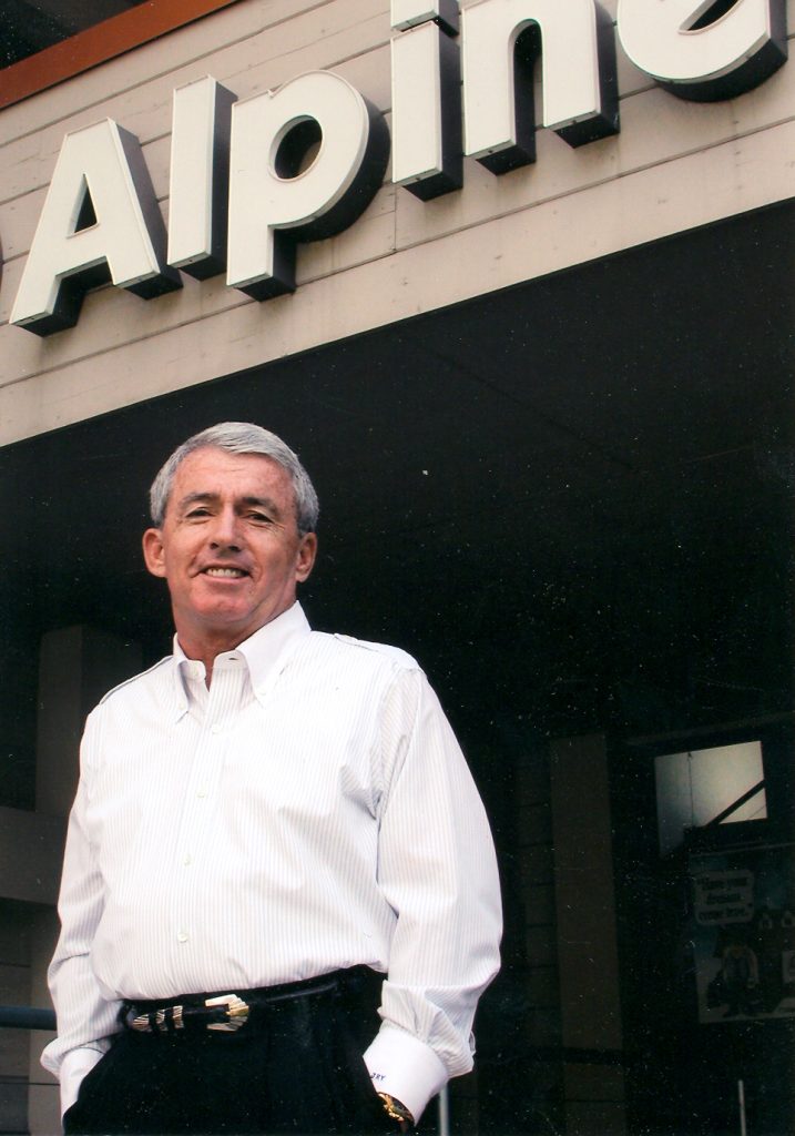 El fundador de Alpine Bank, Bob Young, muere a los 87 años y deja un legado en todo el Valle de Roaring Fork y Colorado.