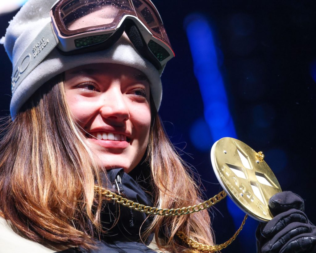 Atkin, Shimizu claim gold in snowy women's halfpipe contests at X