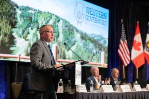 Wildfire management top-of-mind for western governors in meeting with US Forest Service chief