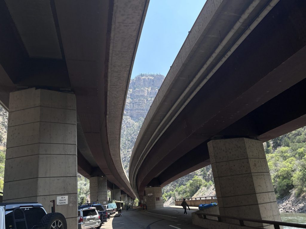 Colorado delays $100 million I‑70 Glenwood Canyon project to avoid overlap with Aspen