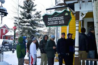 Breckenridge’s retail marijuana shops open with plenty of green