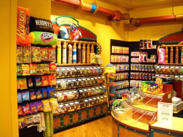 Fuzziwig's Candy Factory is appropriately located in Vail Village next to the Children's Fountain.