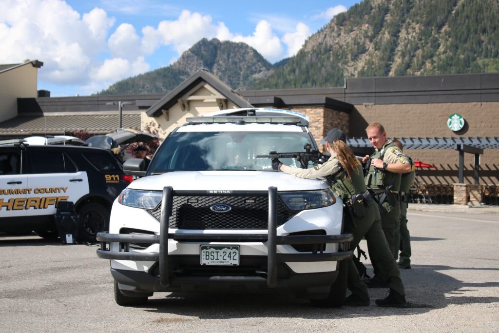 Suspect arrested following stand-off in Safeway parking lot in Frisco - Vimarsana News