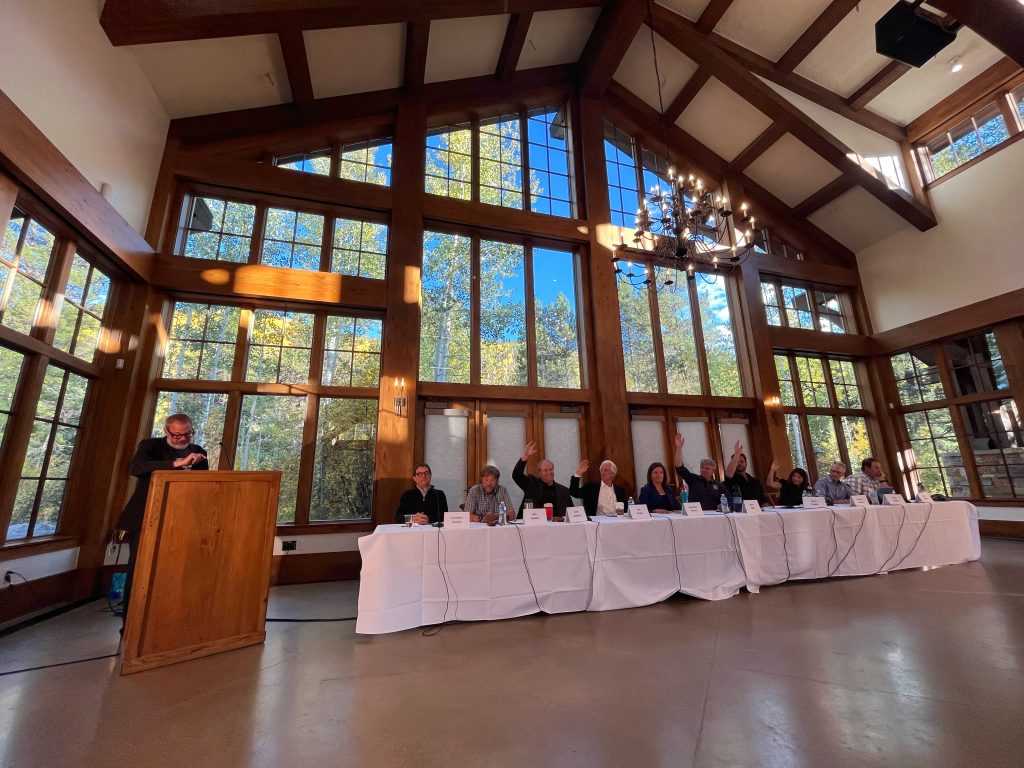 Housing, Vail Resorts are big issues at Vail Town Council candidate forum - Vimarsana News