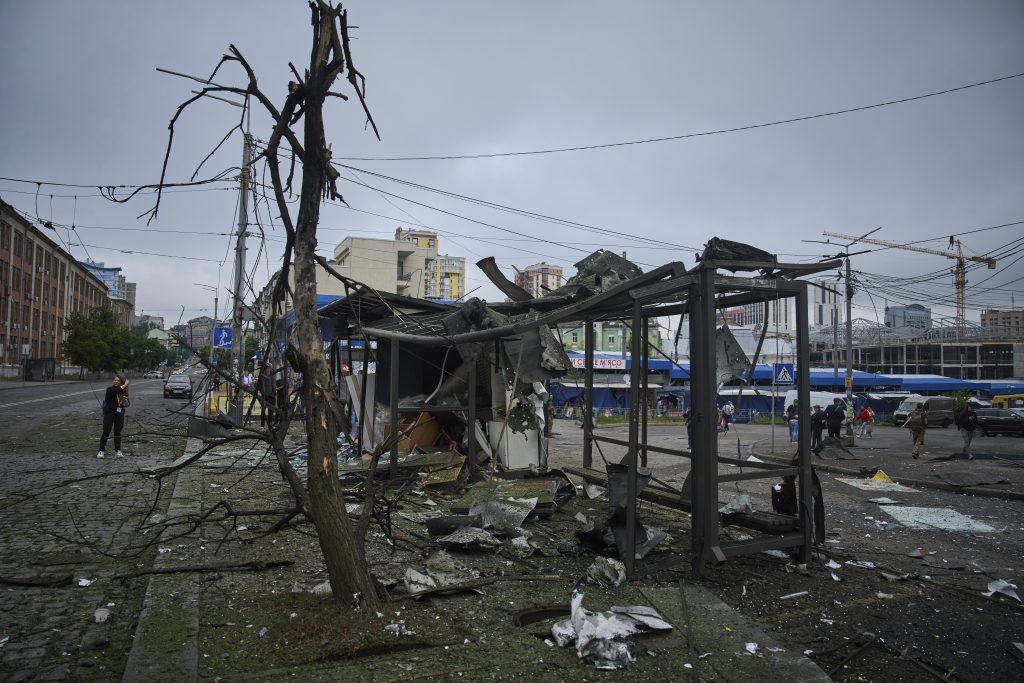 Russia launches a major aerial attack on Kyiv