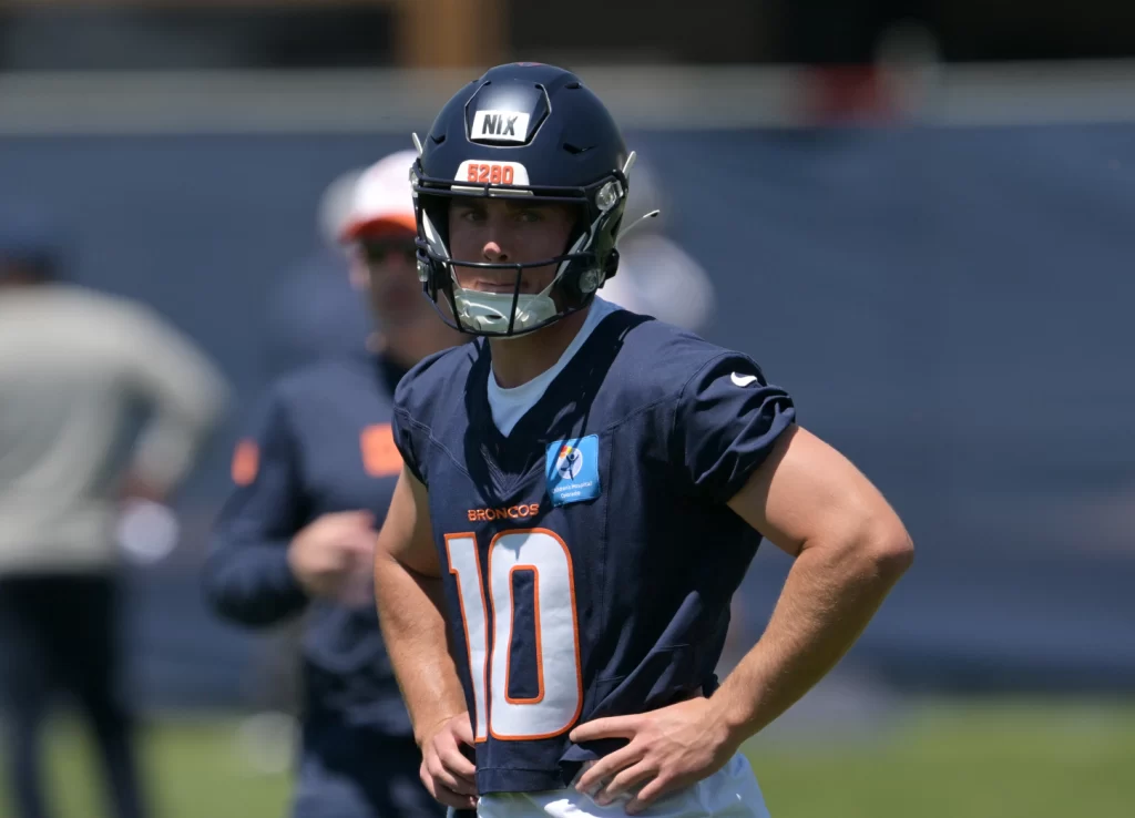 Bo Nix je z Drewom Breesom okrepil svoje znanje za novo sezono.