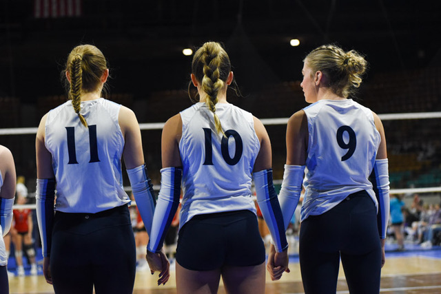 Pričetek srednješolske odbojkarske sezone 2025 v ZDA prinaša zanimive obračune in visoke cilje nekaterih ekip