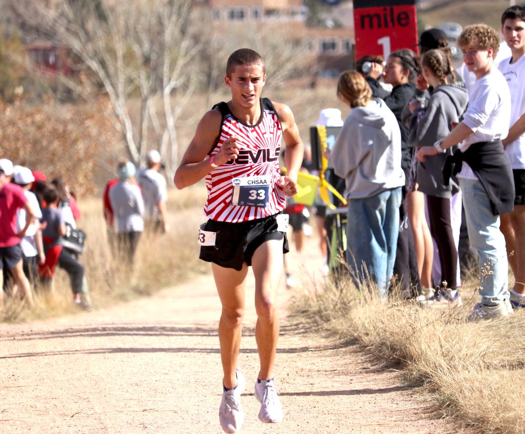 Eagle Valley runner places second at state meet as Colorado all-class record gets reset