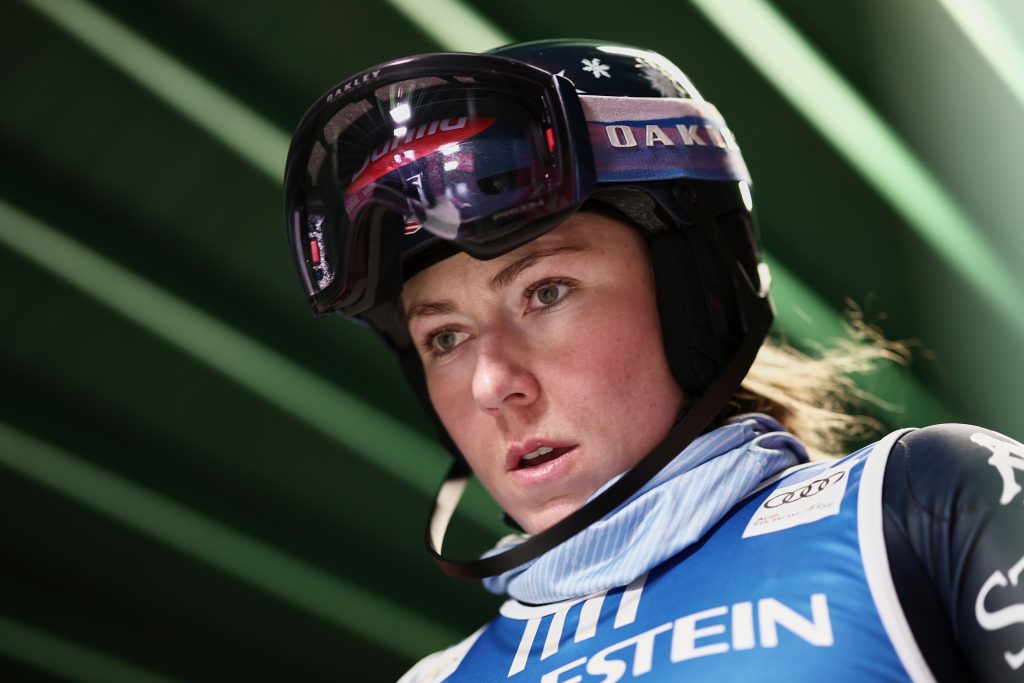 新品未使用 ATOMIC SL ヘルメット Mikaela Shiffrin Atomic Race Helmet Redster Mikaela Shiffrin Replica (Adjustable