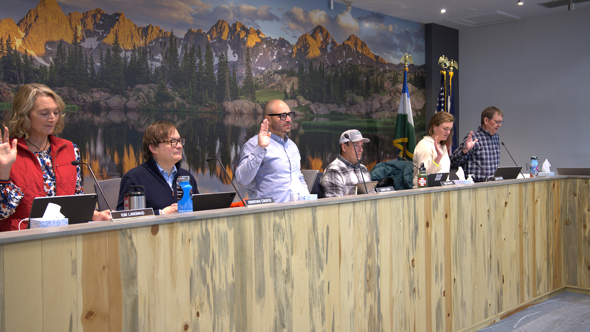 Vail has a new mayor after Town Council members are sworn in ...