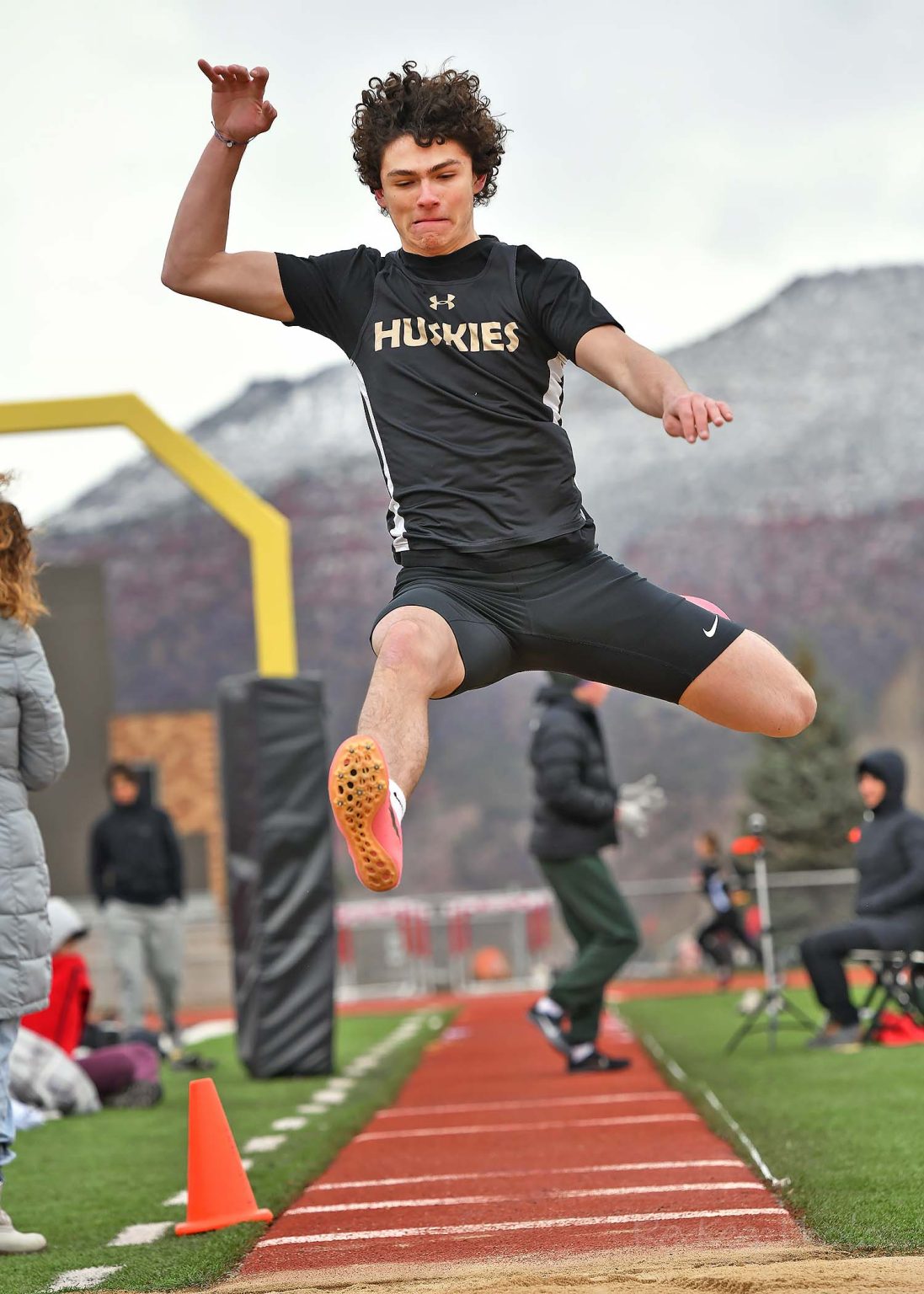Up-and-coming Battle Mountain track teams nearly double in size, eye ...