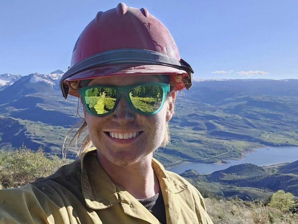 Vail area women’s hockey community mourns loss of Emily Barker