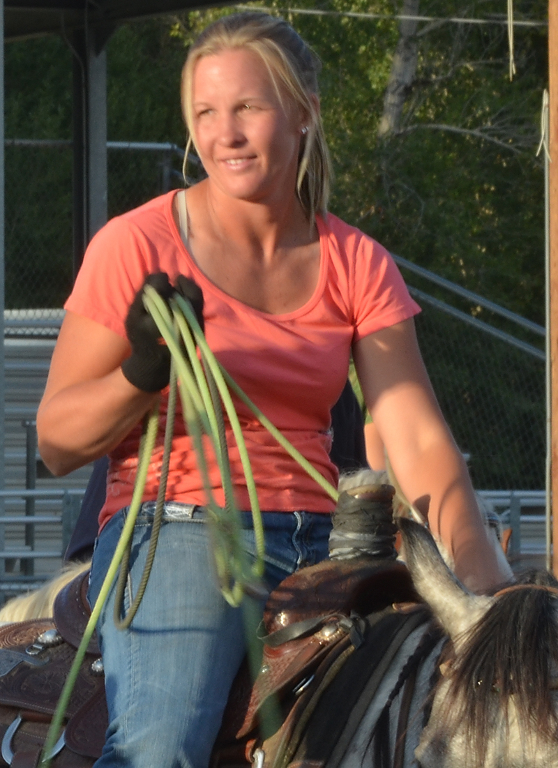 Team roper who made history at Cheyenne Frontier Days takes part in ...