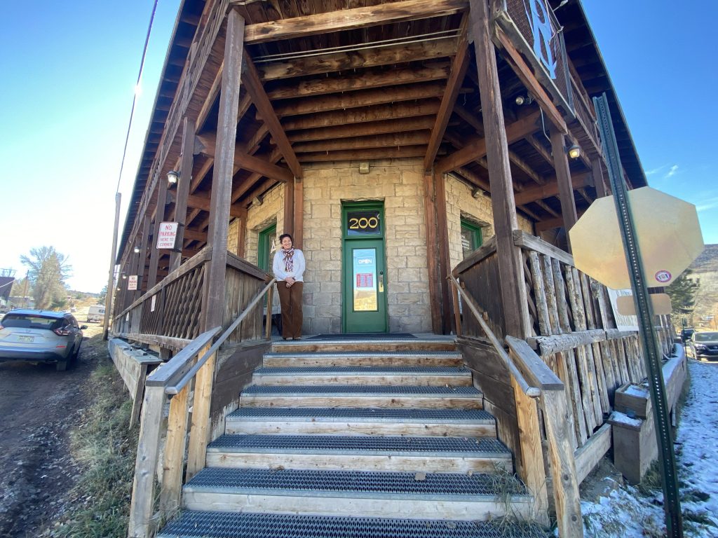 Alpine Insurance brokers expands reach, opens new office in Oak Creek