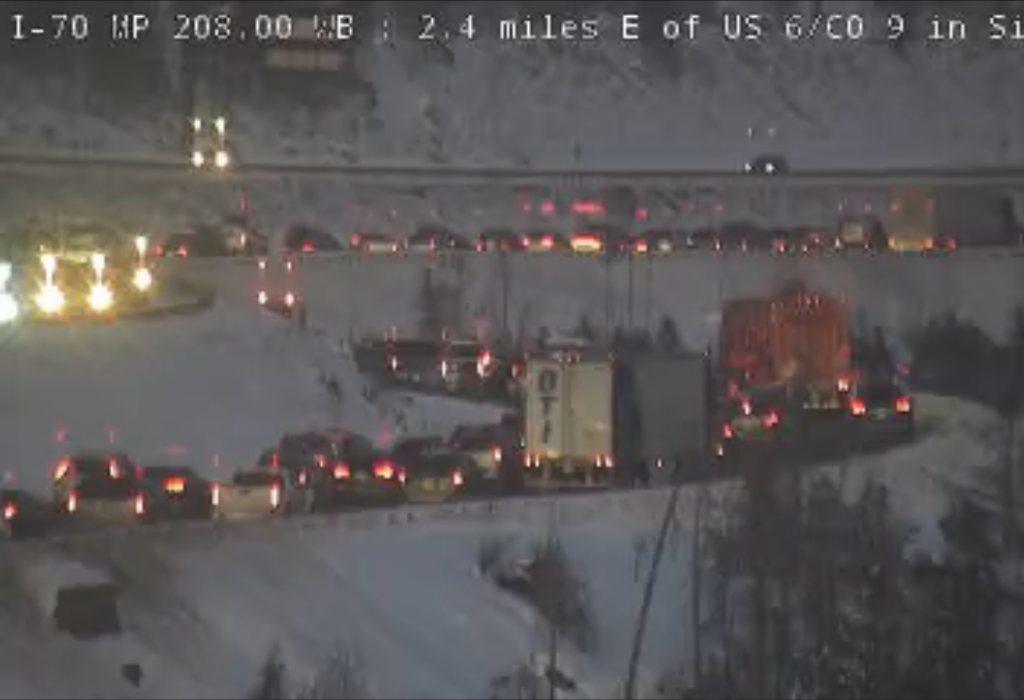 Snowstorm could ‘kickstart’ travel ahead Presidents Day weekend, with up to 2 hour delays expected on I-70