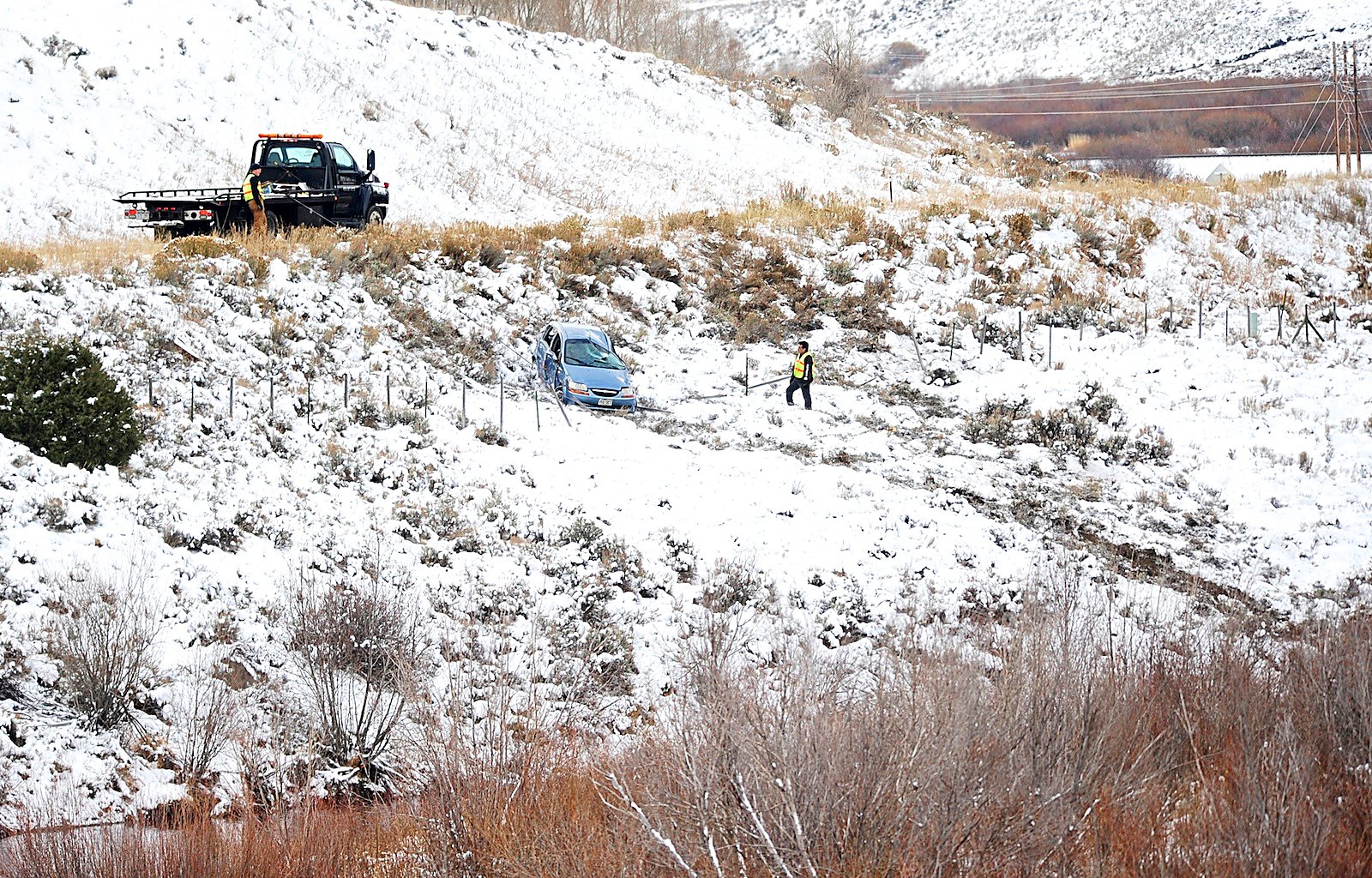 Rollover accident sends car into Colorado River