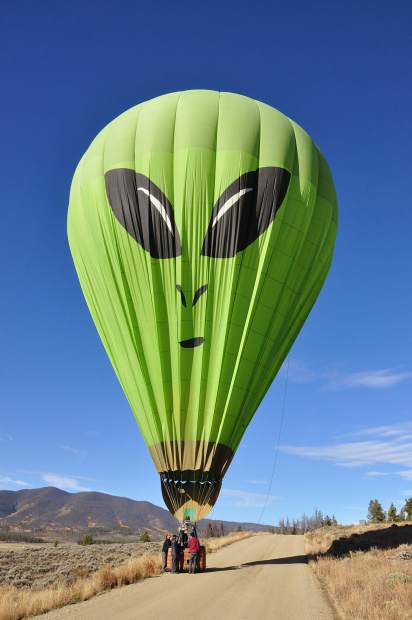 Macleod: Leaving Planet Earth (on a hot air balloon) | SkyHiNews.com