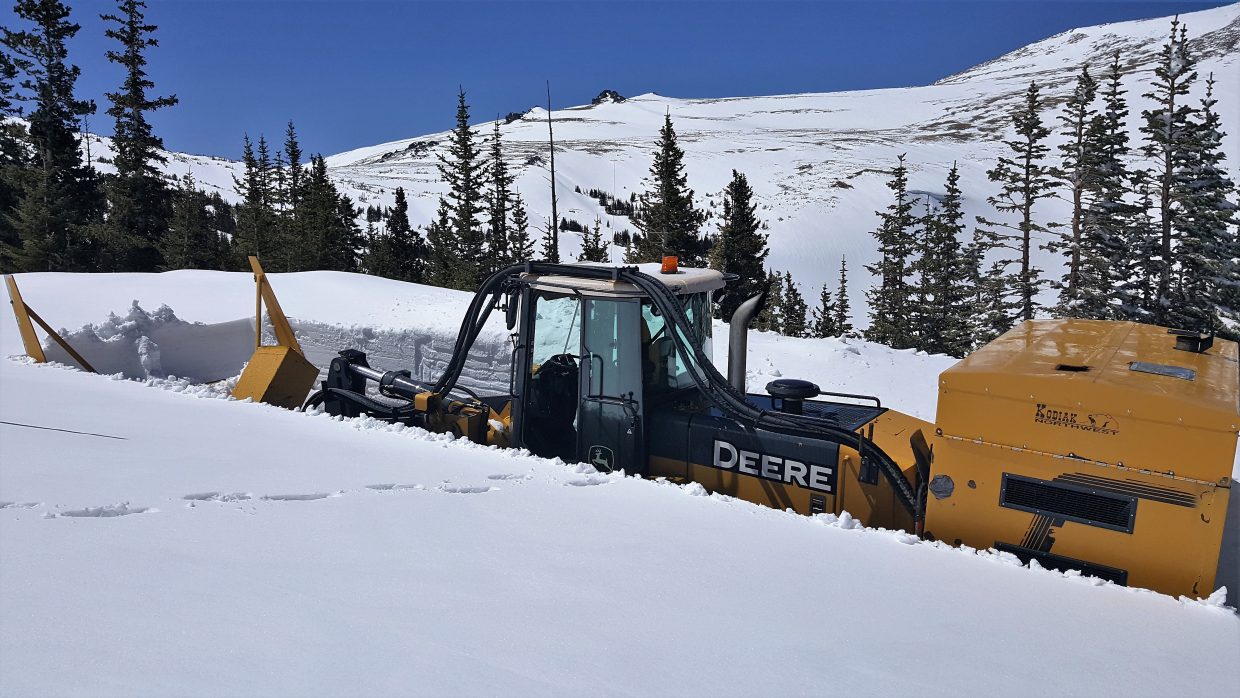 Trail Rideg Rd Snow Photos: Trail Ridge Road saw 10- to 20-foot snow drifts this winter ...