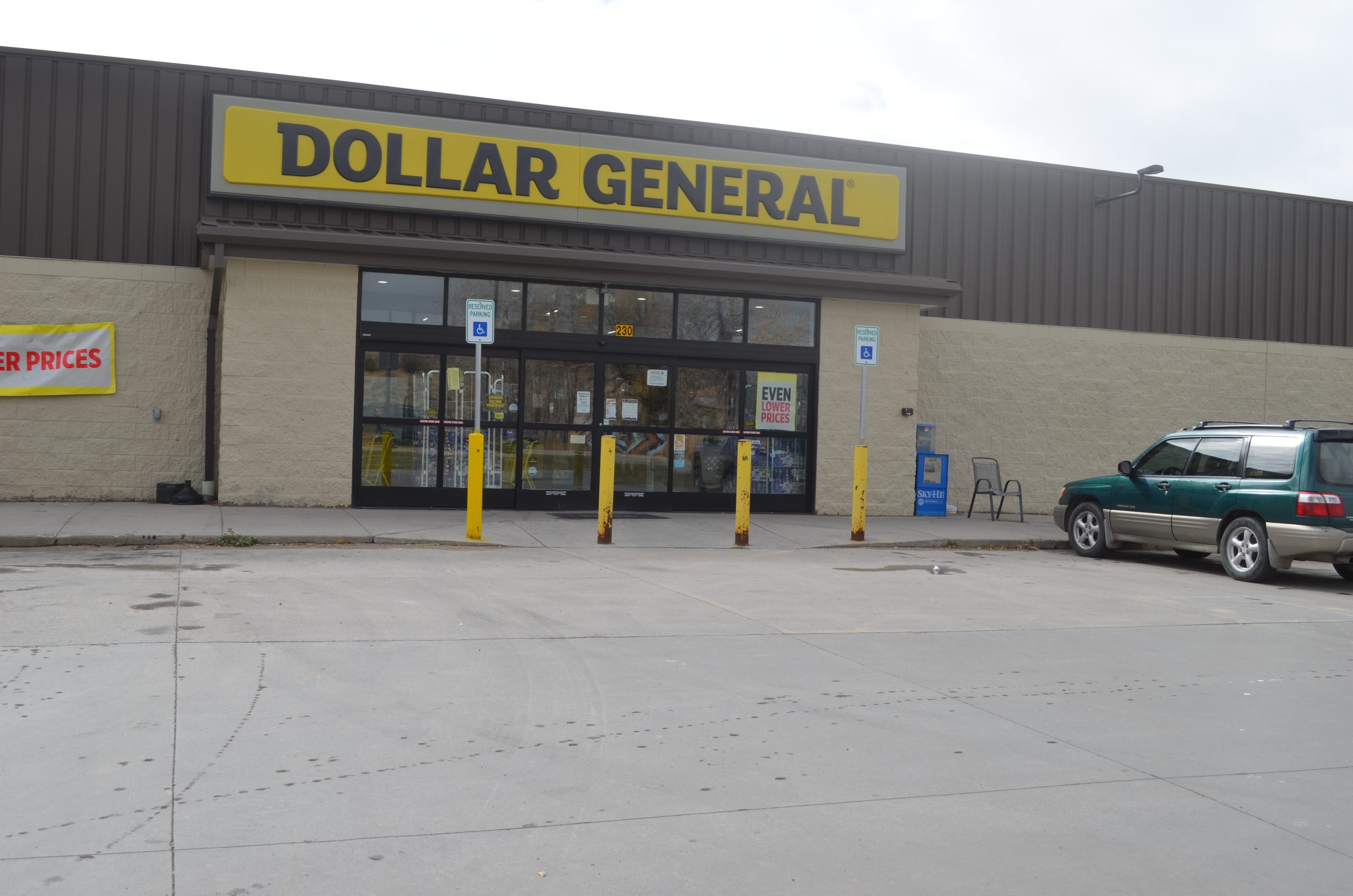 Evening ice cream and CocaCola run causes slap fight at Dollar General
