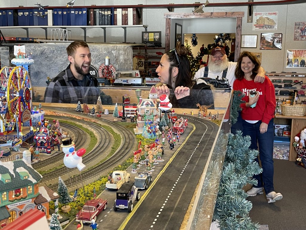 Library corner Enjoy free activities through Access Grand