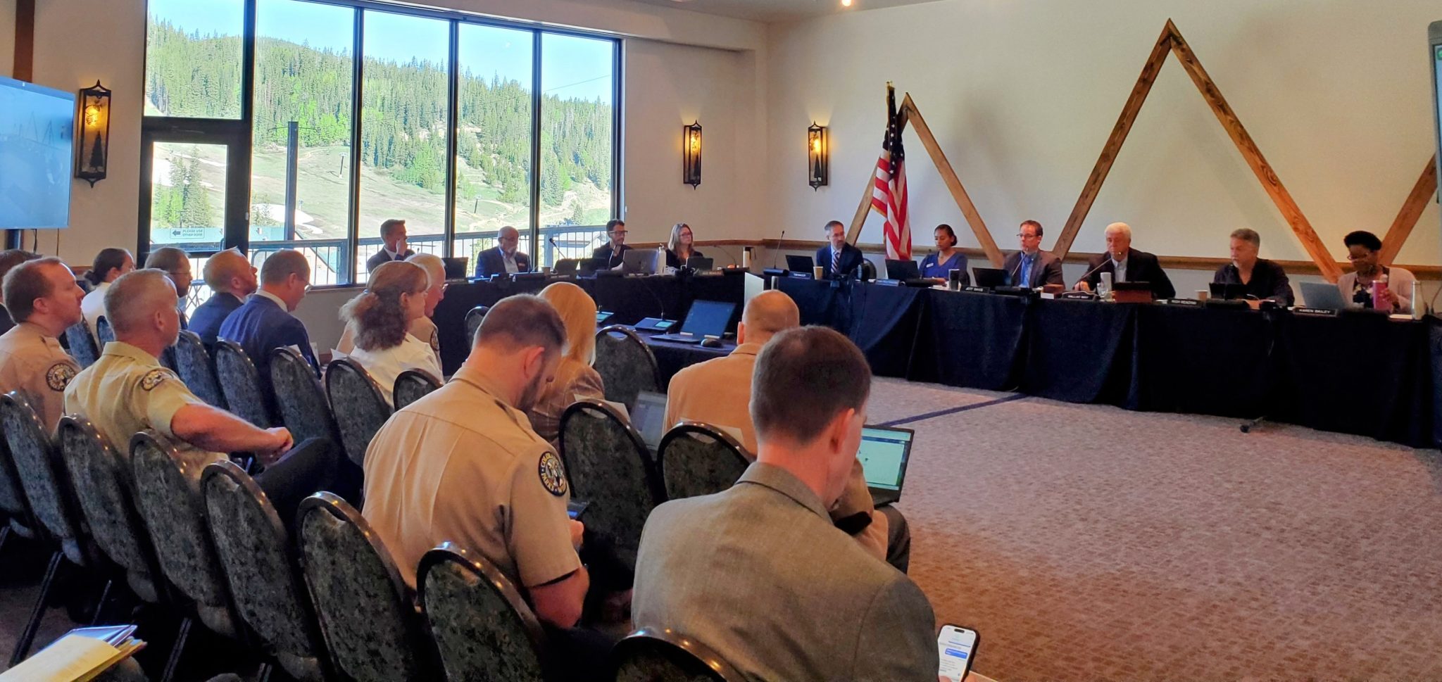 Colorado Parks and Wildlife Commission adopts policy for big game