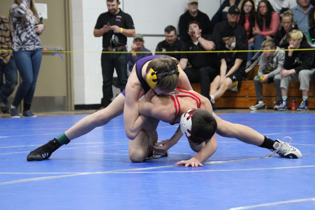 Grappling toward glory: Grand wrestlers bound for state | SkyHiNews.com