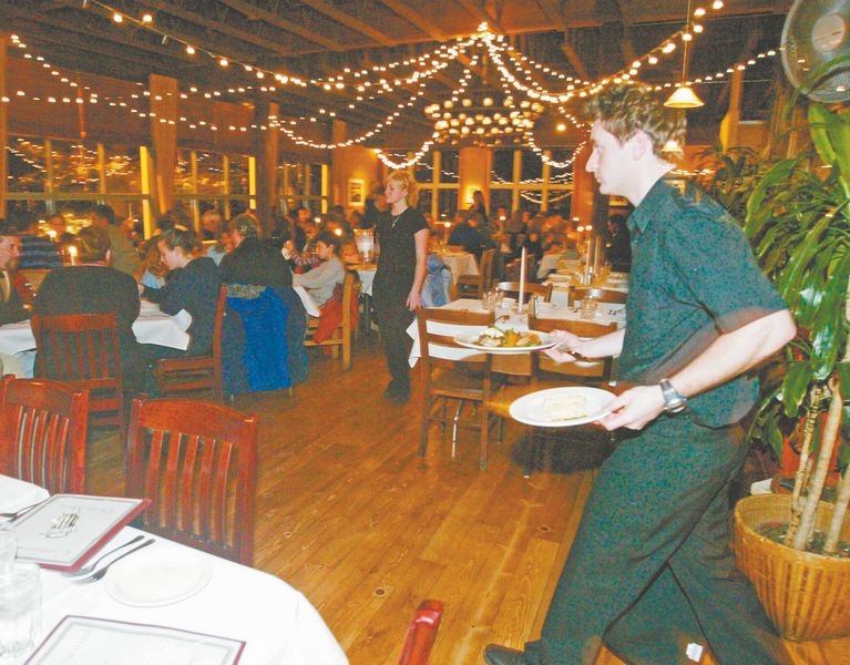 Truckee’s Cottonwood explodes with flavor