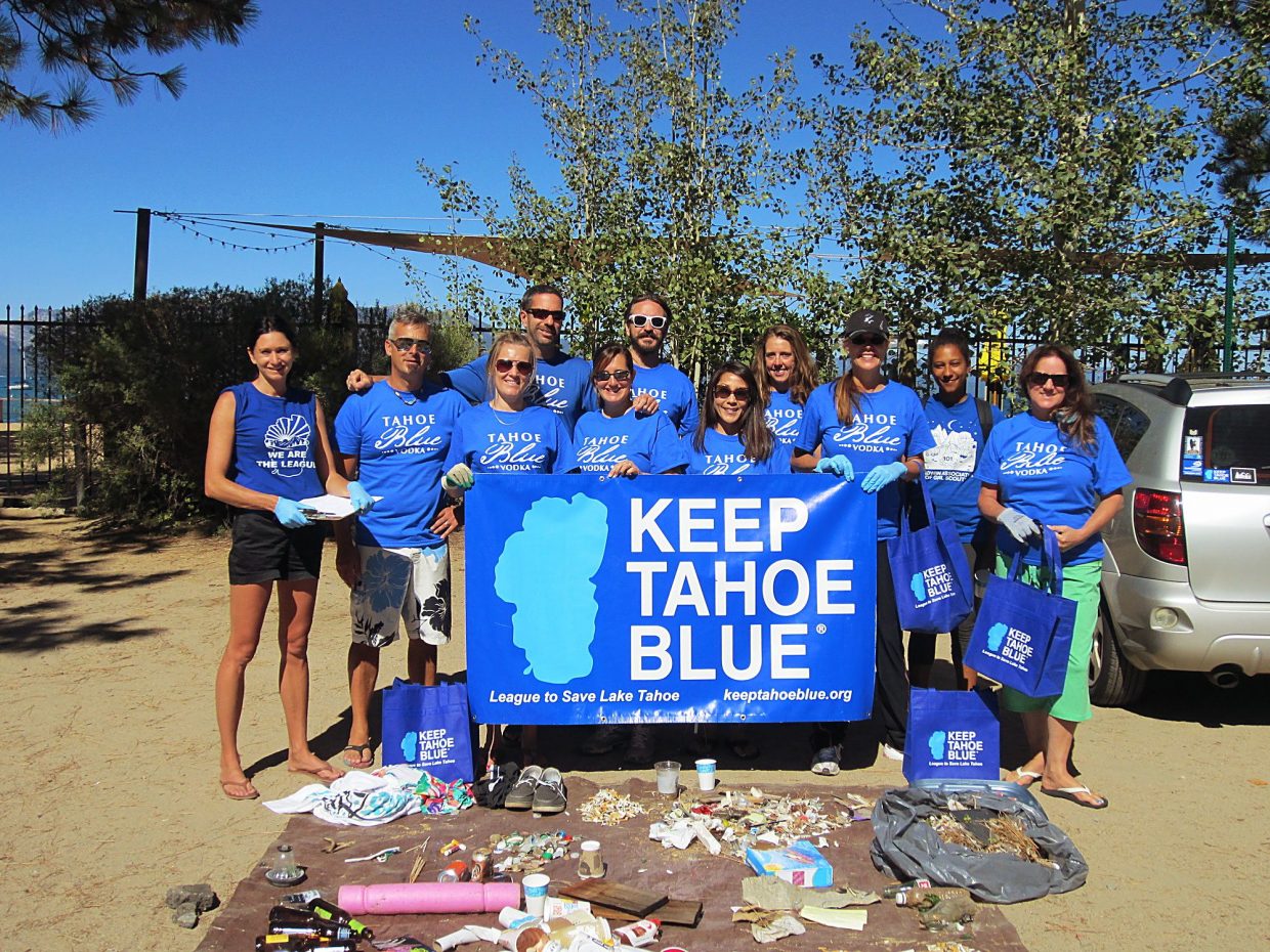 Like Tahoe? Keep it Clean - Vinyl Sticker, image size:1240x930