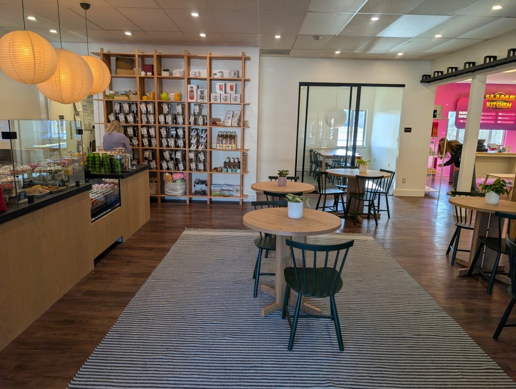 New Truckee business combines tea and slime for a truly unique experience