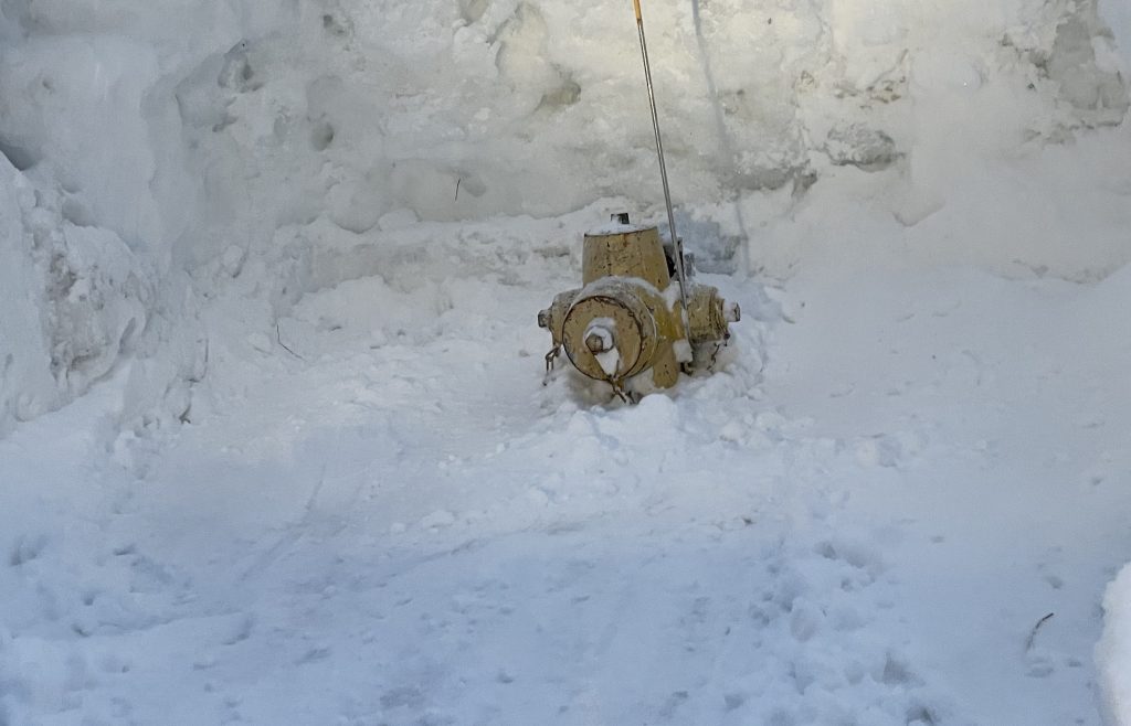 Truckee Donner PUD, Truckee Fire call on community to keep hydrants clear of snow 