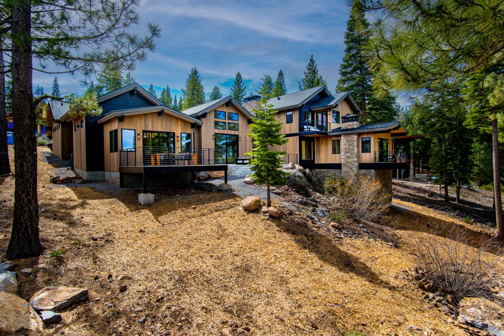 Truckee luxury home hits market for nearly $7M; listed by member of ‘Selling the OC’