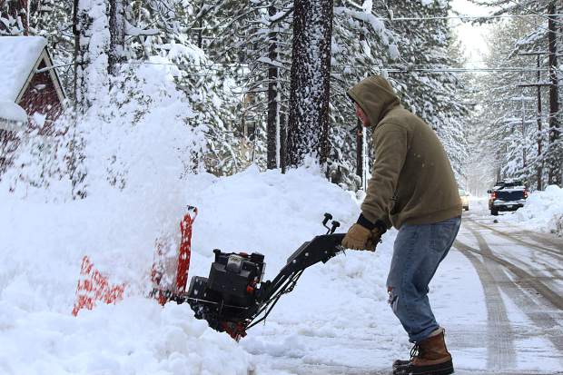 Lake Tahoe digs out from several feet of snow, another storm on the way ...