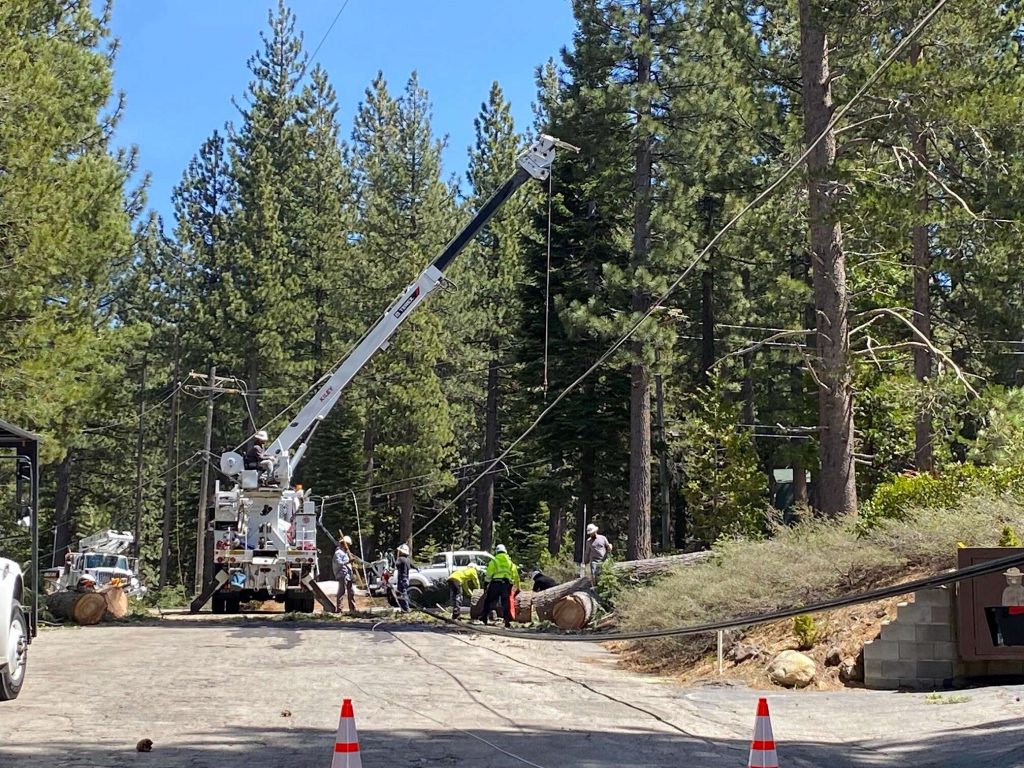 Strong winds cause tree damage, power outages in South Lake Tahoe
